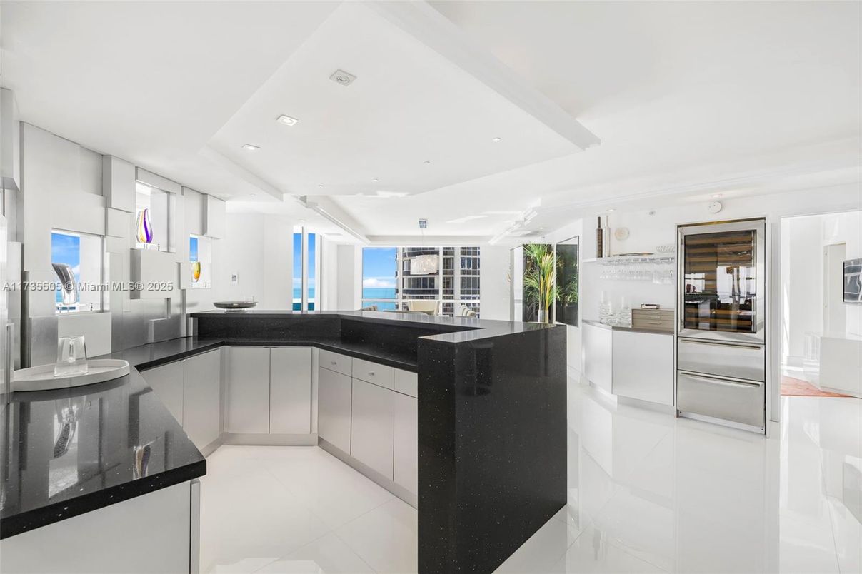 Interior, Kitchen, Recessed Lighting