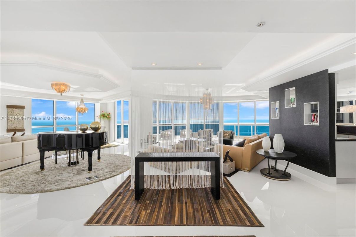 Interior, Living room, Piano, Recessed Lighting, Water