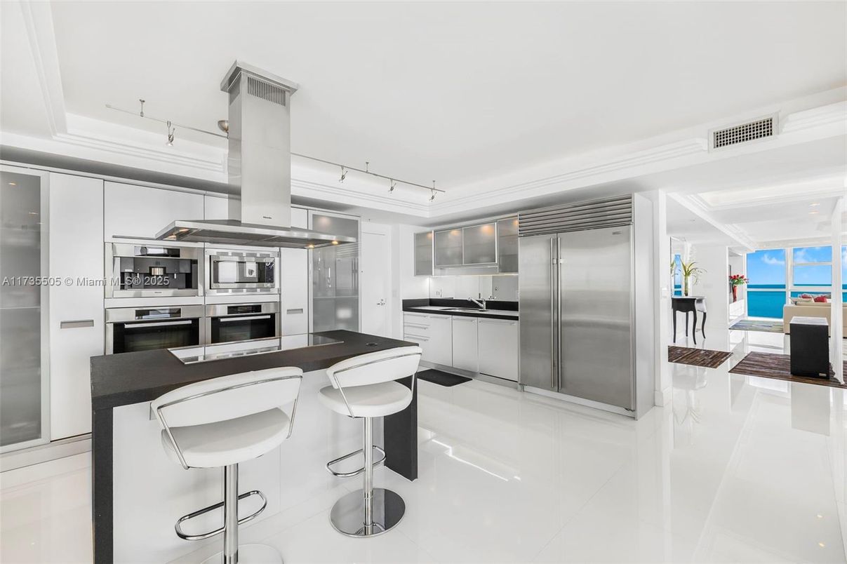 Interior, Kitchen, Stainless Steel Appliances