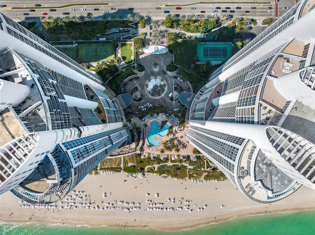 Exterior, Drone