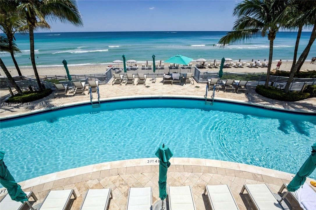 Exterior, Lake, Pool, Water