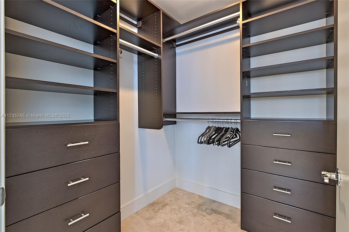 Interior, Walk-in Closets
