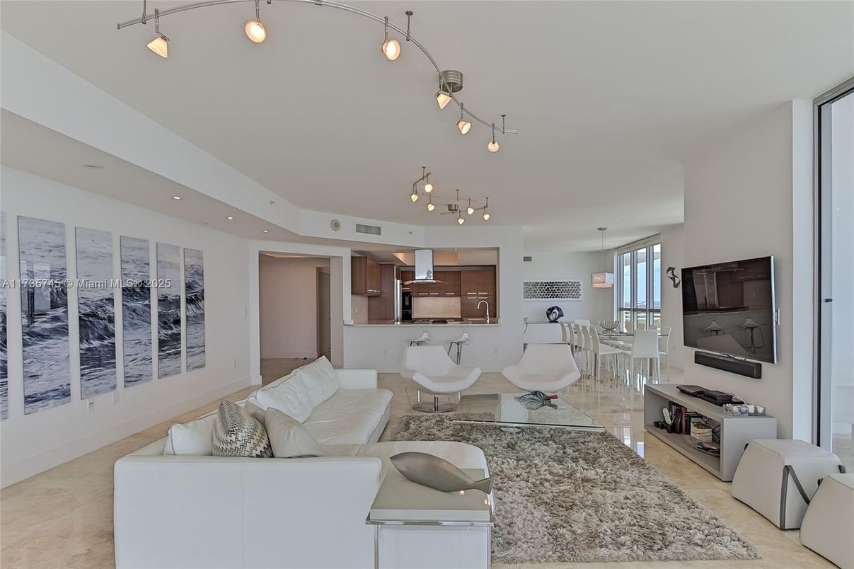 Dining room, Interior, Kitchen, Living room, Pendant Lights, Recessed Lighting