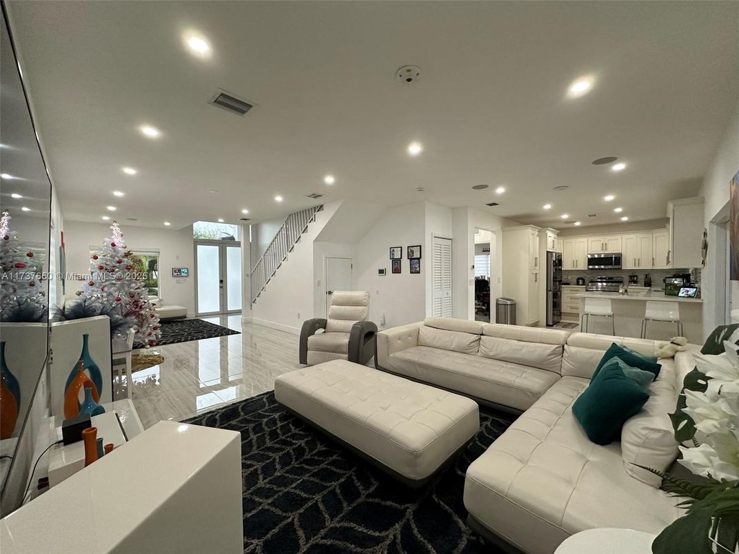 Interior, Kitchen, Living room, Recessed Lighting