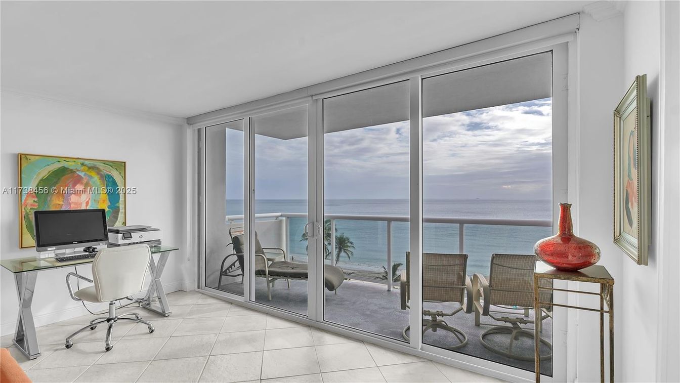 Home Office, Interior, Water