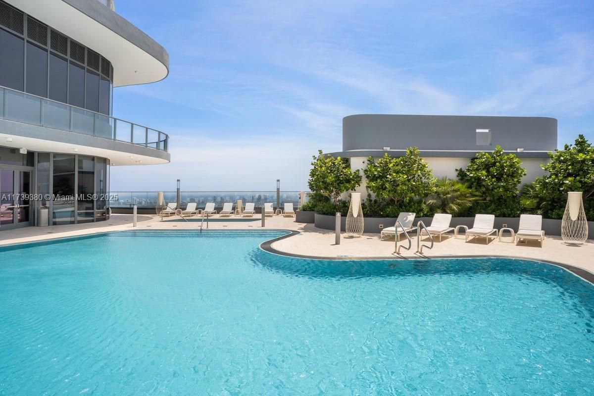 Exterior, Pool, Water