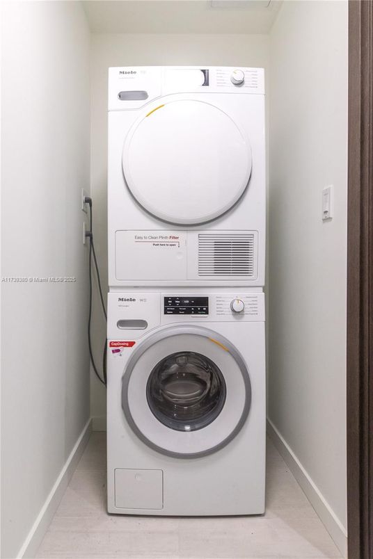 Interior, Utility Closets, Washer
