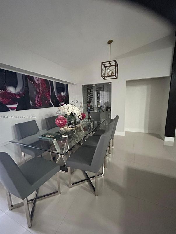 Dining room, Interior, Pendant Lights