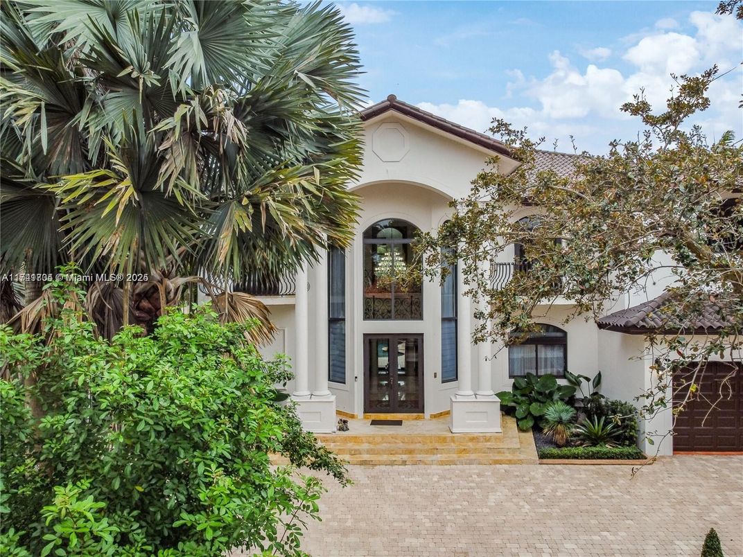 Exterior, Facade, Spanish Mediterranean