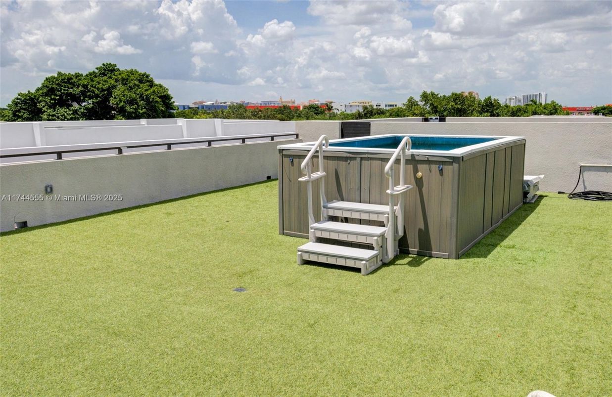 Backyard, Exterior, Pool