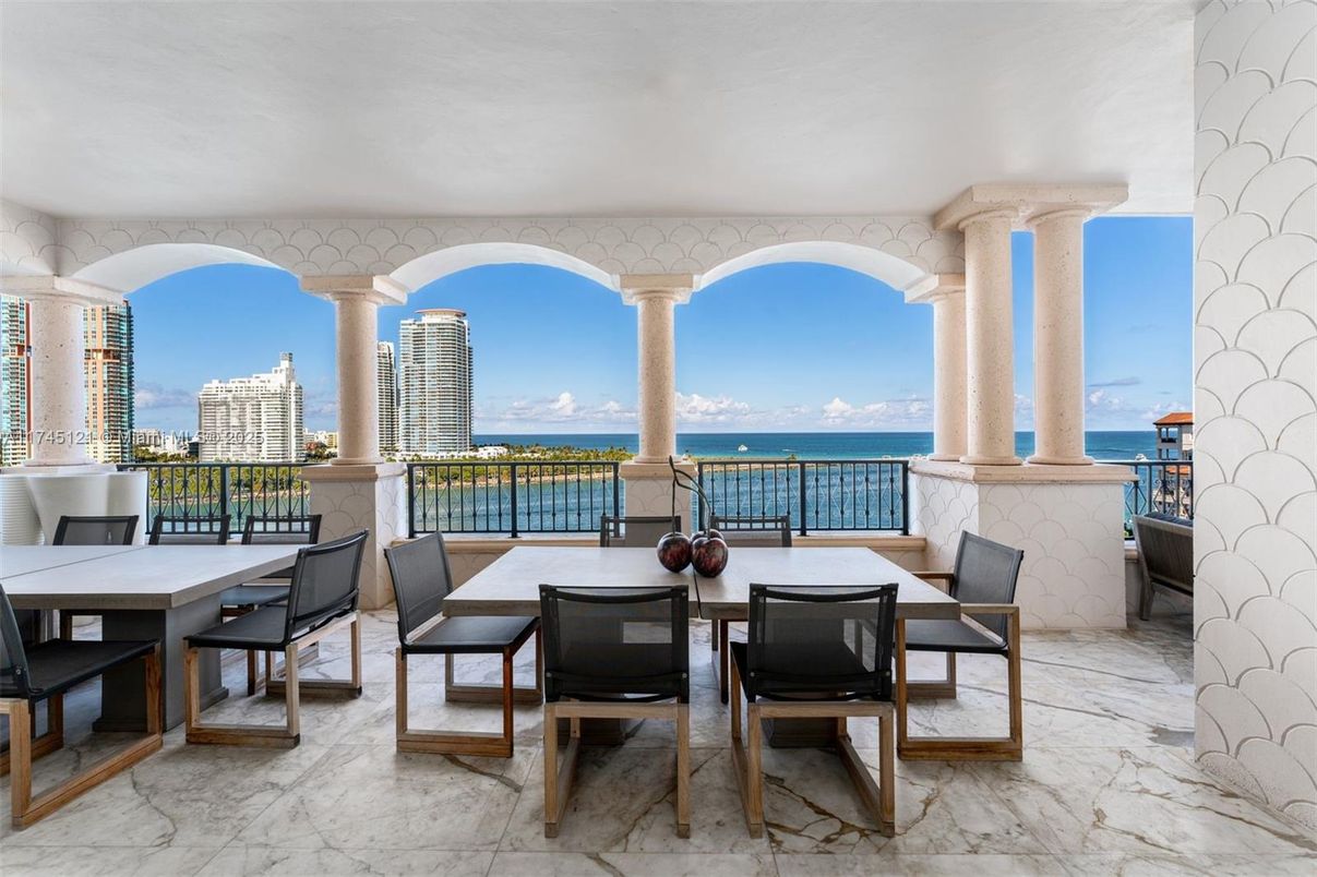 Water, Exterior, Dining room, Other