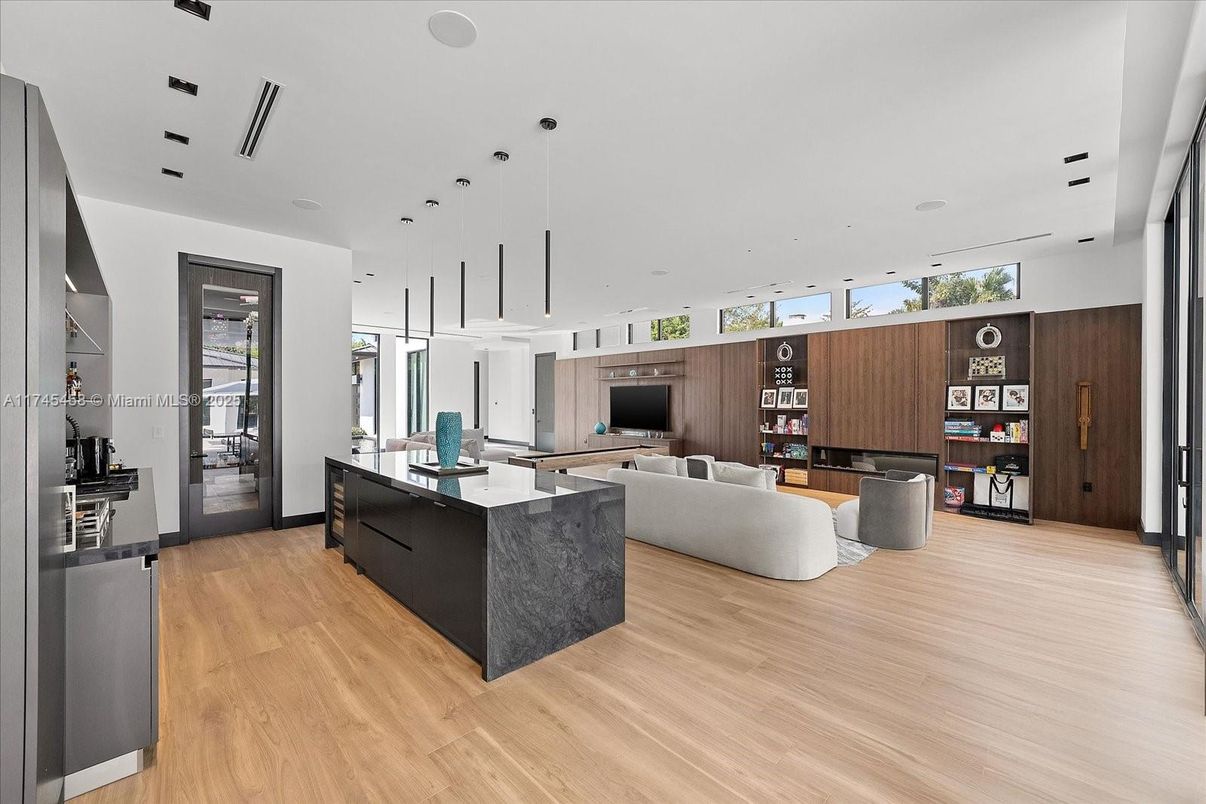 Interior, Kitchen, Living room, Pendant Lights, Recessed Lighting, Wood Texture Flooring
