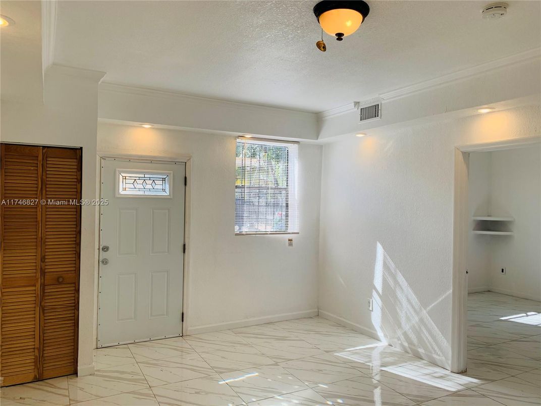 Empty room, Interior, Marble, Recessed Lighting