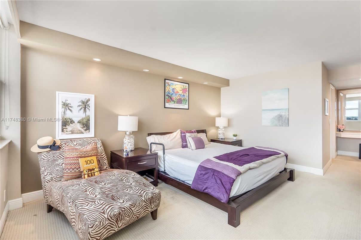 Bedroom, Interior, Recessed Lighting