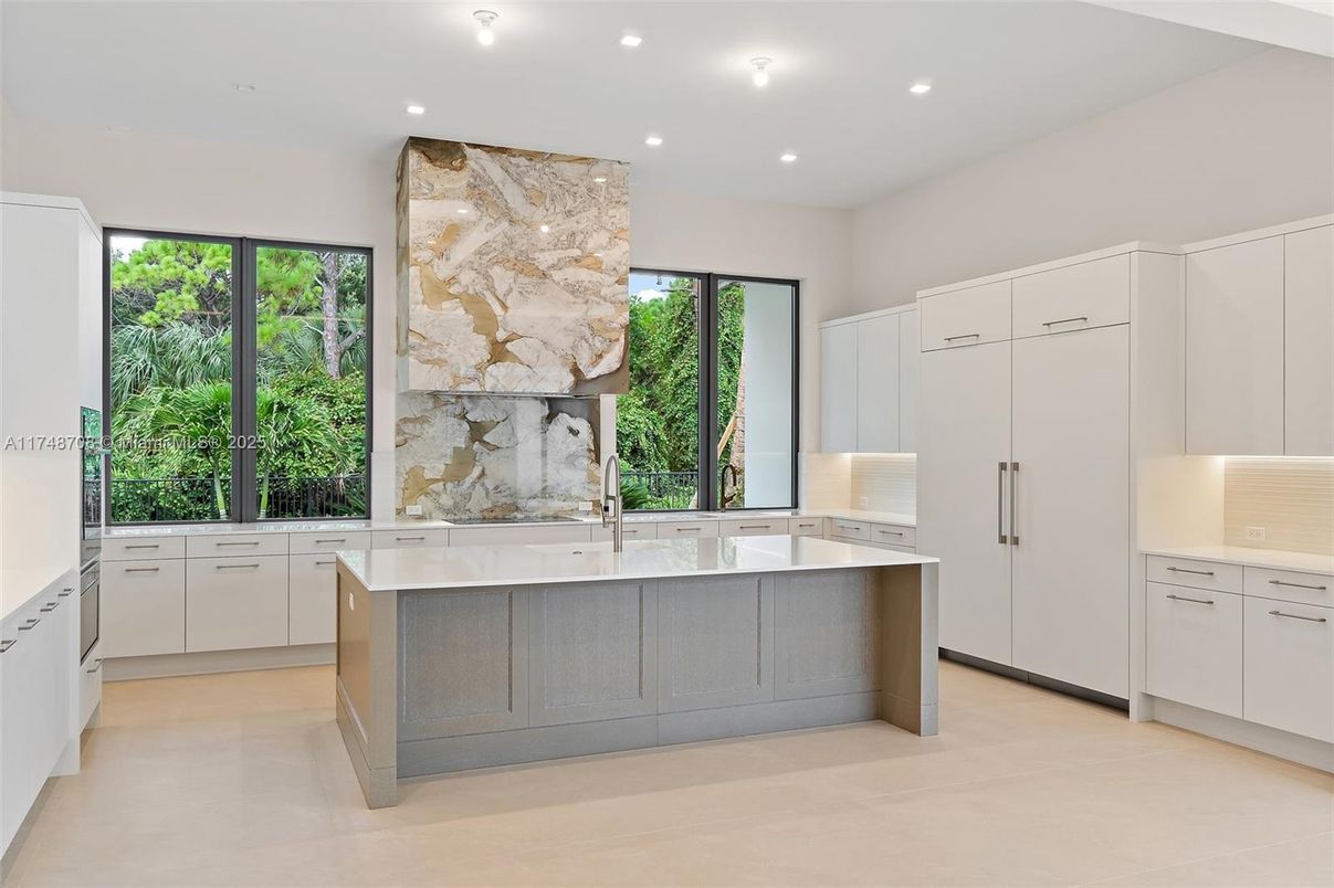 Interior, Kitchen, Marble Walls, Recessed Lighting