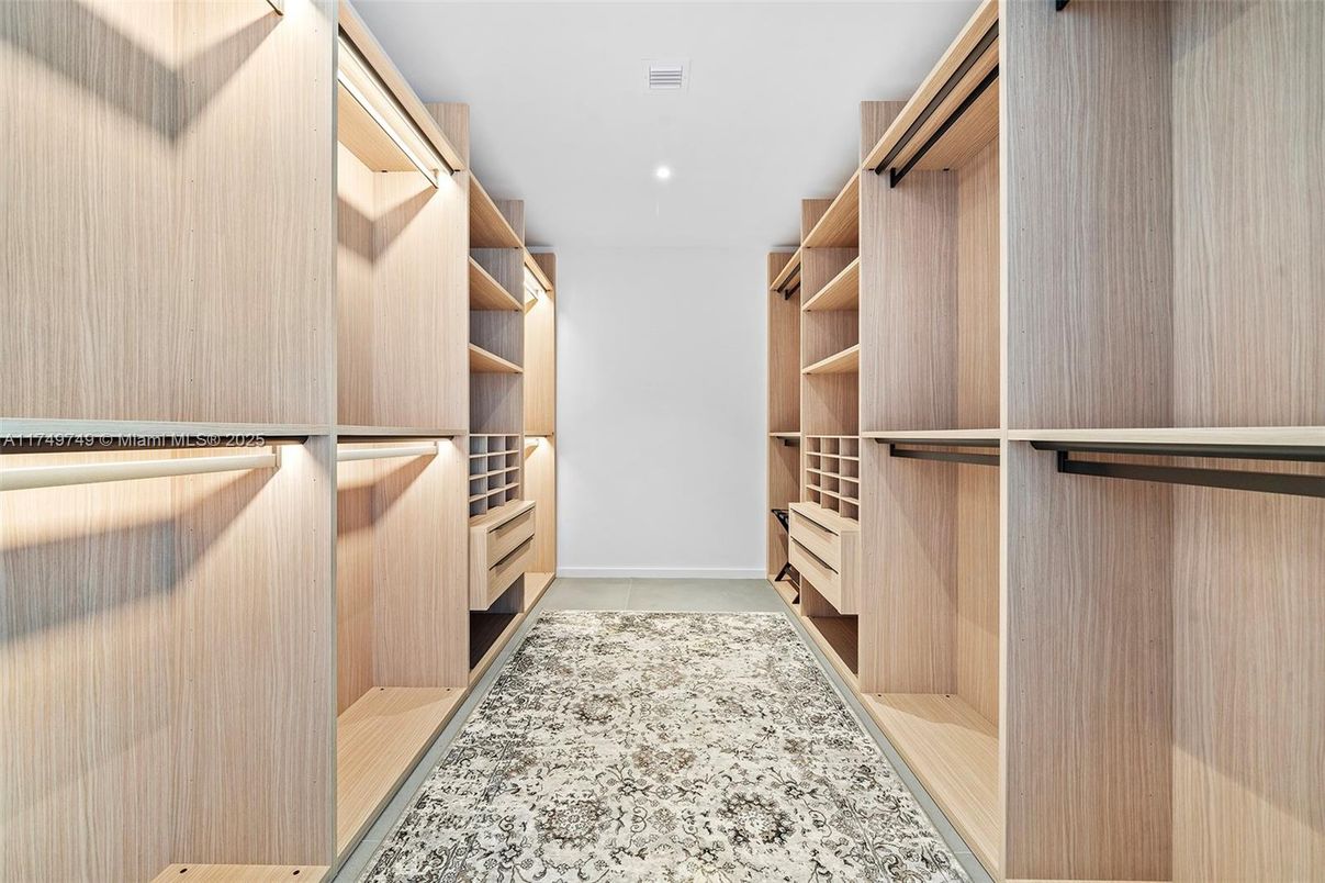 Interior, Recessed Lighting, Walk-in Closets