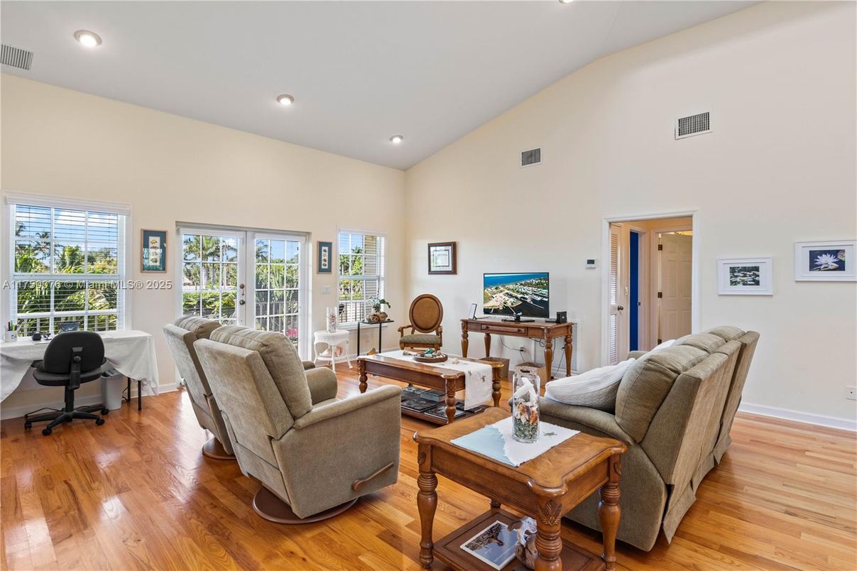 Home Office, Interior, Living room, Recessed Lighting, Wood Texture Flooring