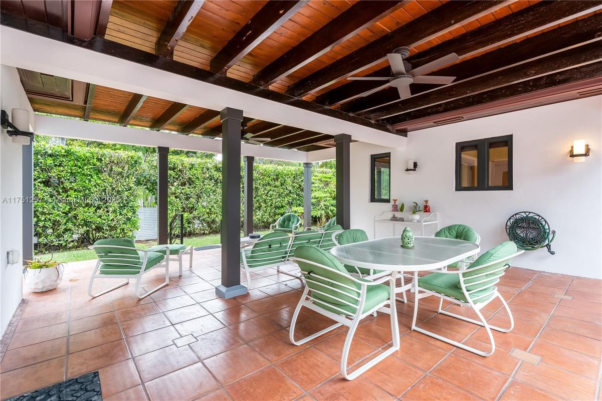Dining room, Interior, Wooden Beams, Wooden Ceilings