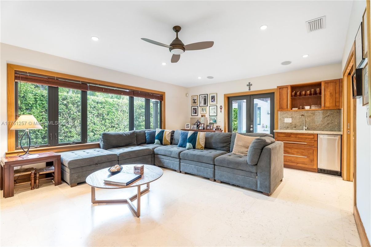 Interior, Kitchen, Living room, Recessed Lighting