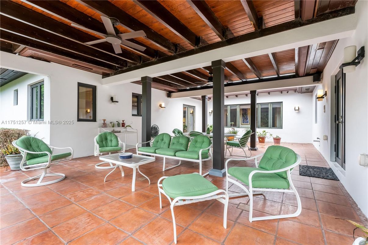 Interior, Living room, Wooden Beams, Wooden Ceilings