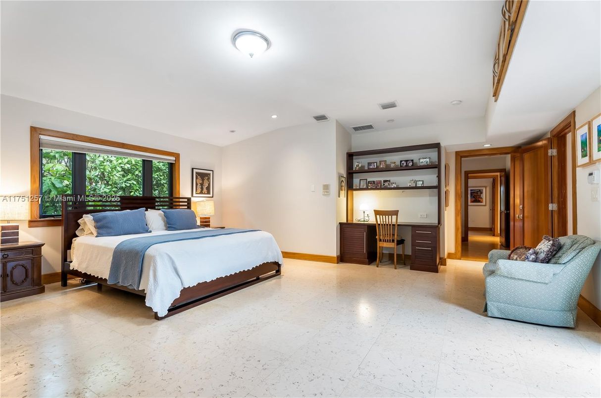 Bedroom, Home Office, Interior, Recessed Lighting