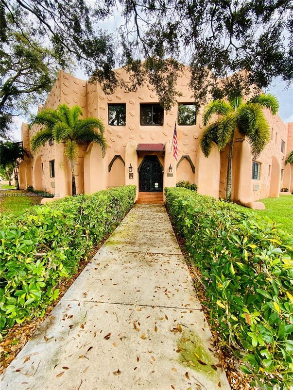 Backyard, Exterior, Facade, Mediterranean