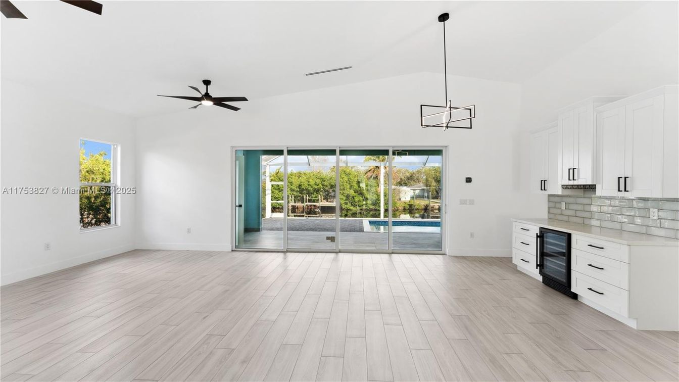 Empty room, Interior, Kitchen, Pendant Lights, Wood Texture Flooring