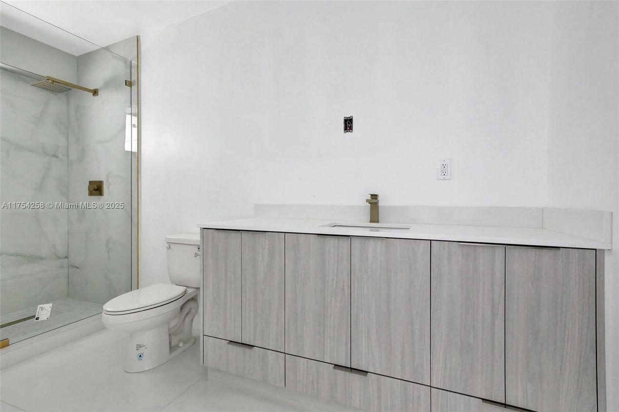 Bathroom, Interior, Marble Walls