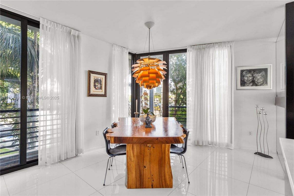 Dining room, Interior, Pendant Lights