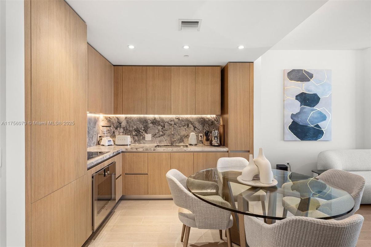 Dining room, Interior, Kitchen, Recessed Lighting, Wood Texture Flooring