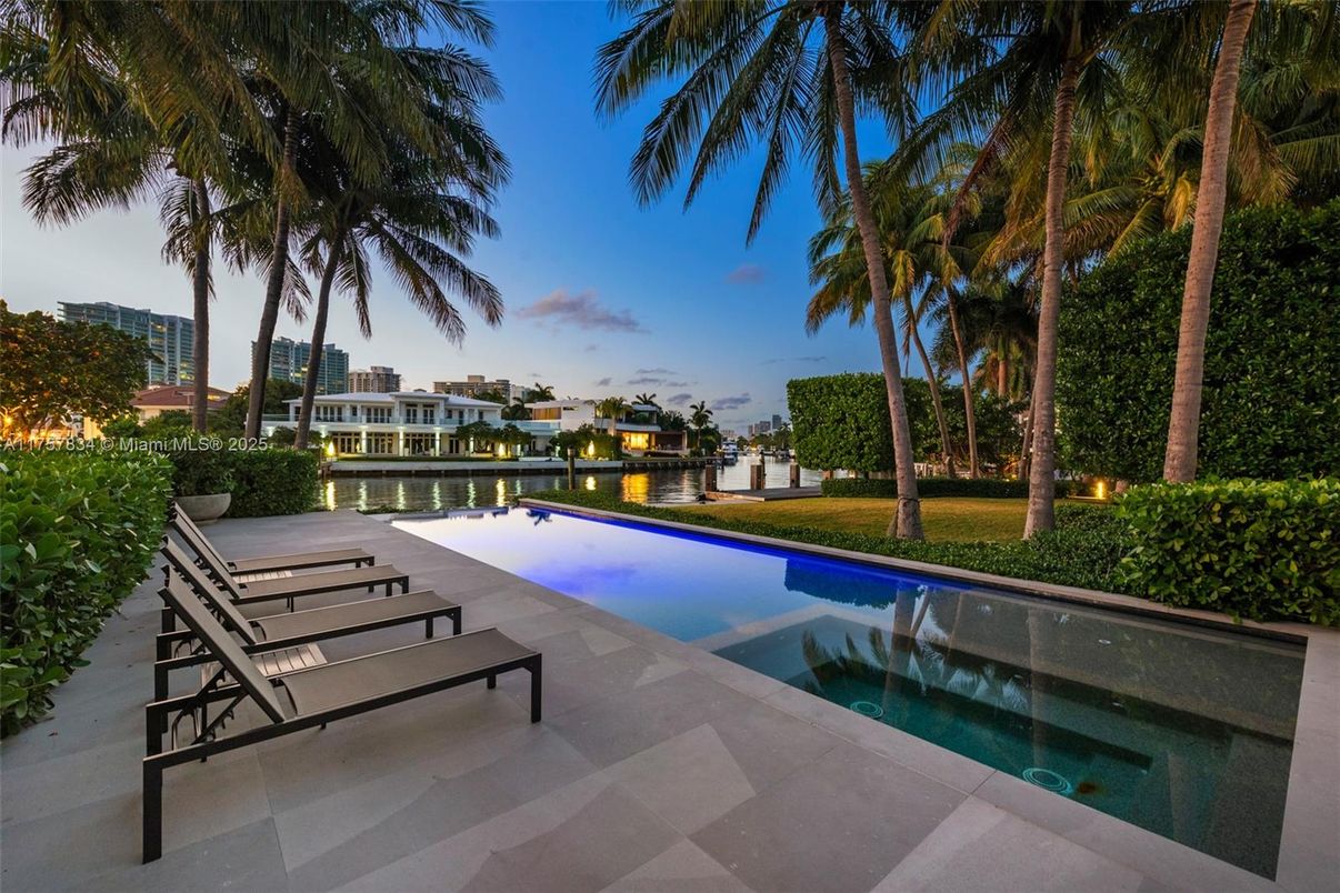 Exterior, Pool, Water