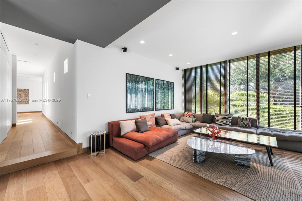 Interior, Living room, Recessed Lighting, Wood Texture Flooring