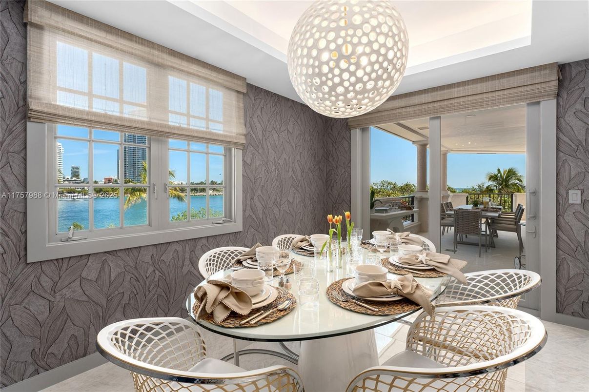 Dining room, Interior, Pendant Lights, Water