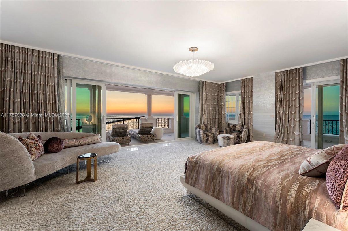 Bedroom, Interior, Water