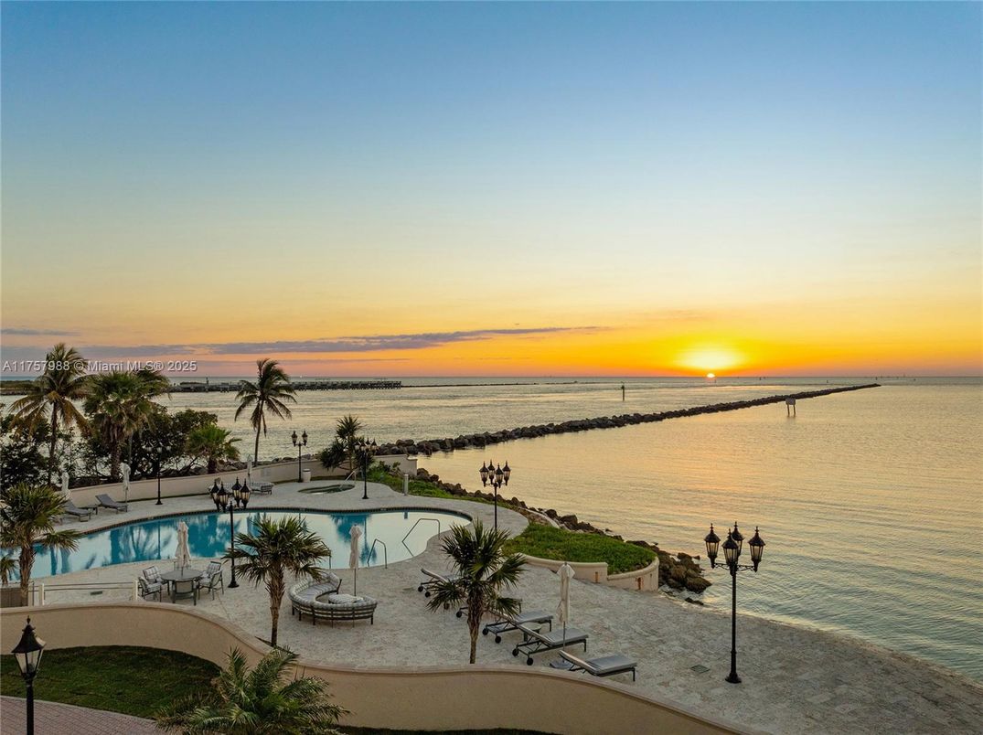 Exterior, Lake, Pool, Water