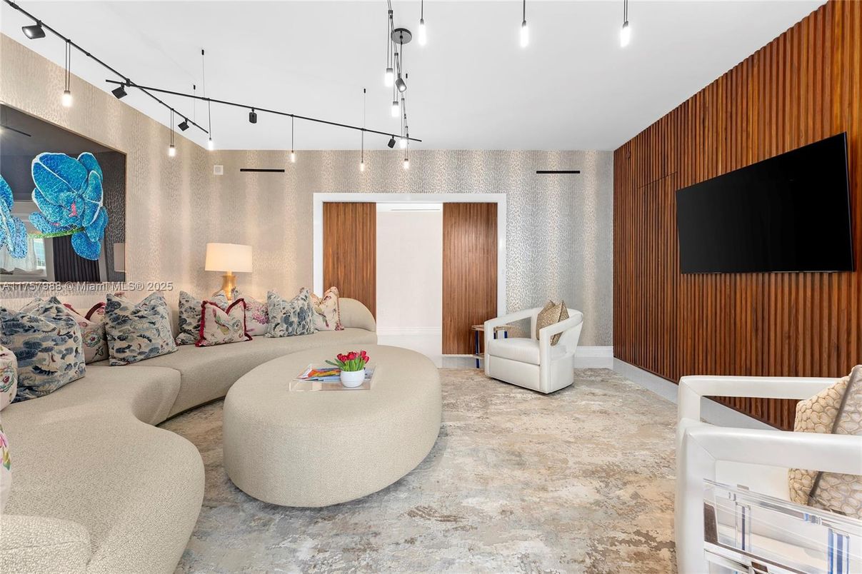 Interior, Living room, Pendant Lights