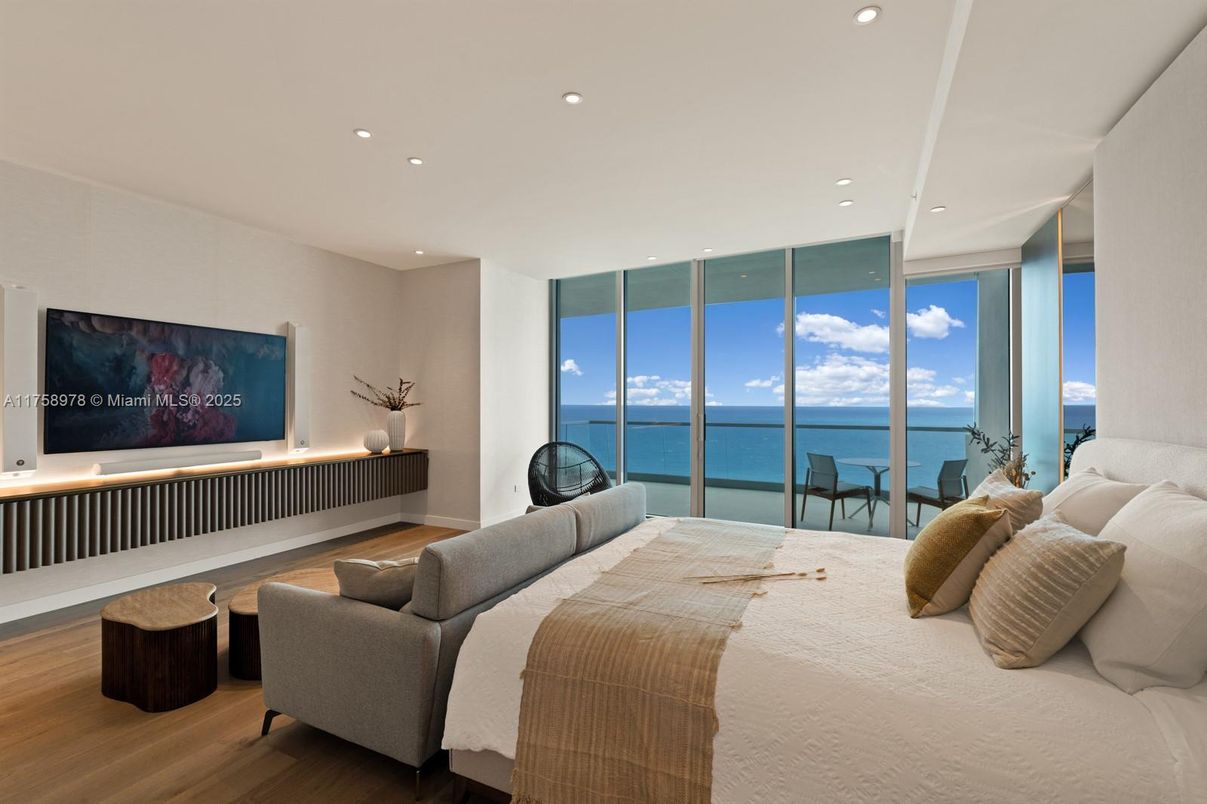 Bedroom, Interior, Recessed Lighting, Water, Wood Texture Flooring