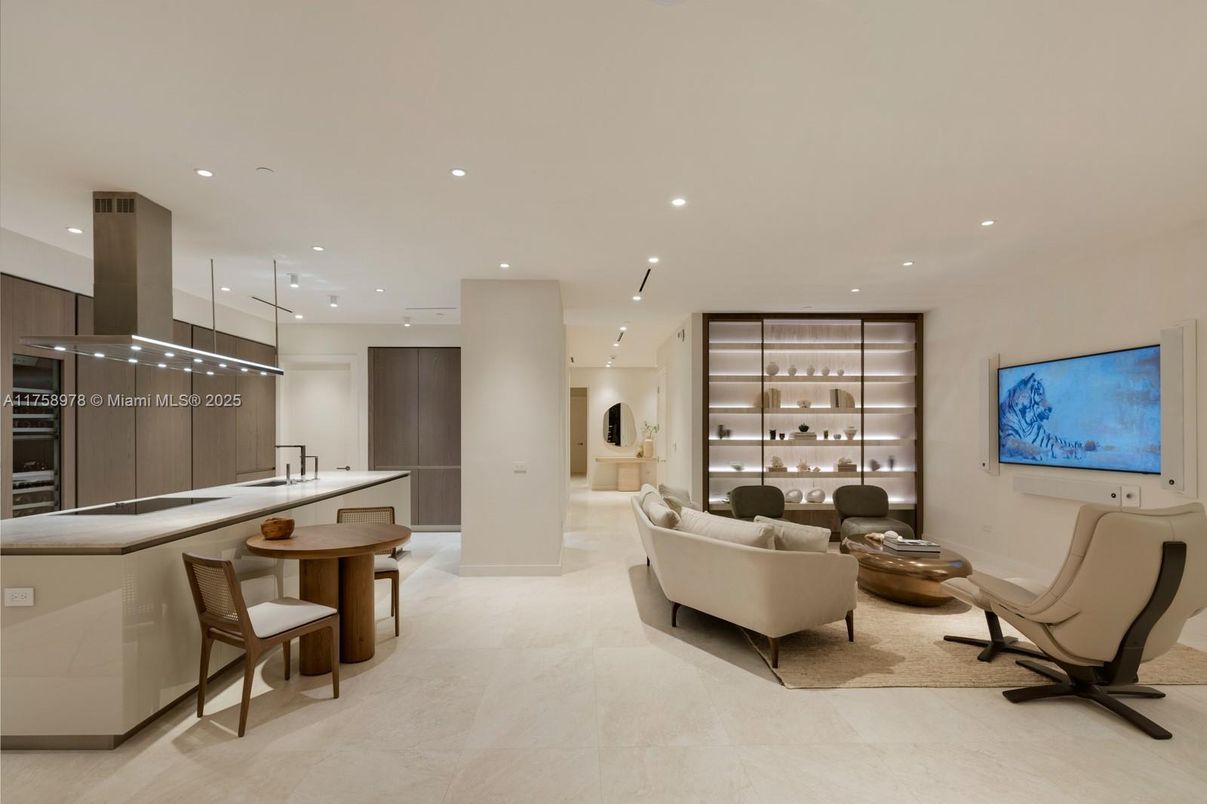 Interior, Living room, Pendant Lights, Recessed Lighting
