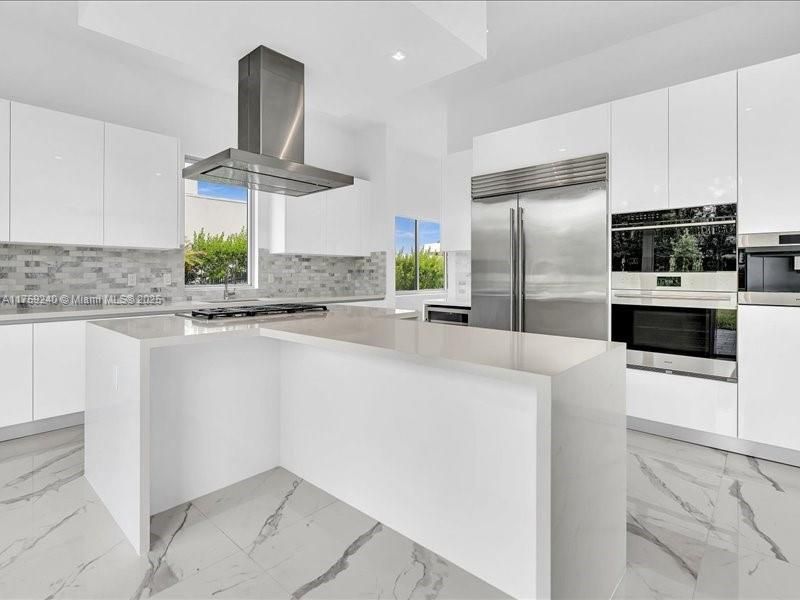 Interior, Kitchen, Marble, Recessed Lighting, Stainless Steel Appliances