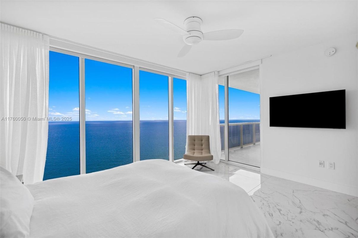 Bedroom, Interior, Marble, Water