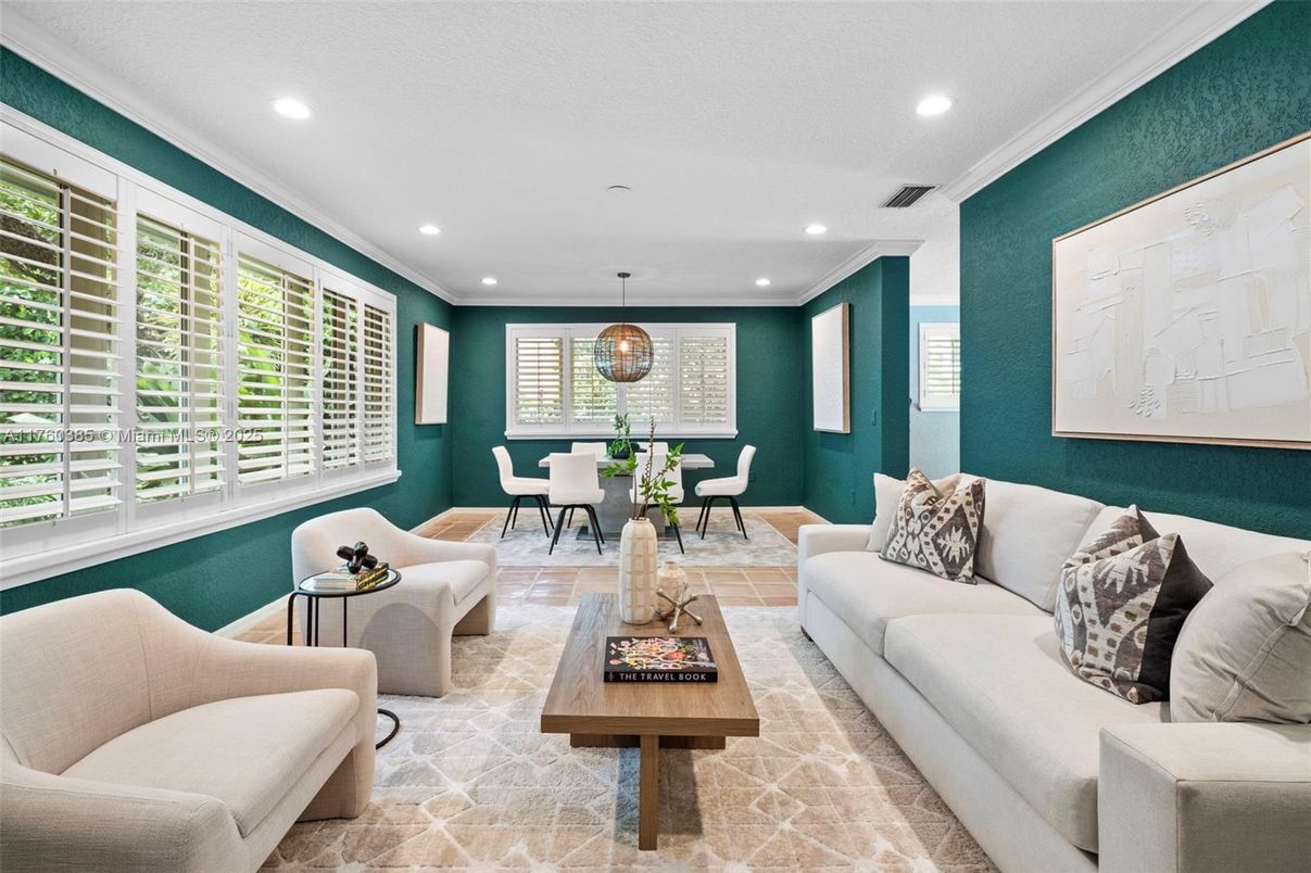 Dining room, Interior, Living room, Pendant Lights, Recessed Lighting