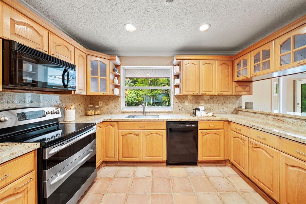 Interior, Kitchen, Recessed Lighting