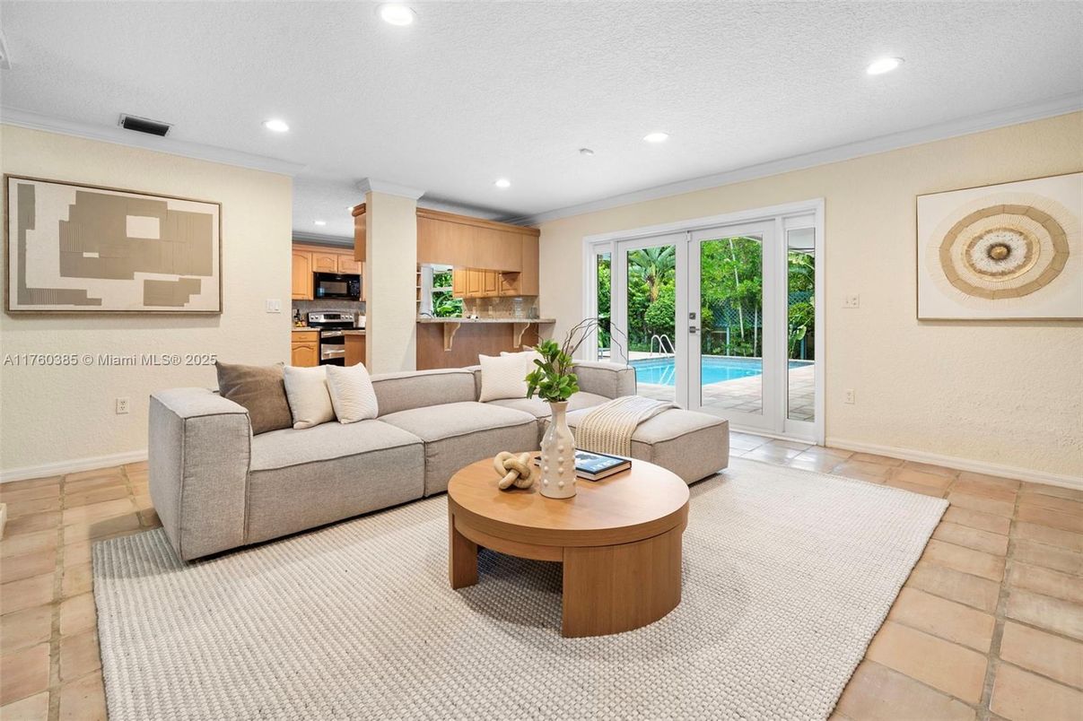 Interior, Kitchen, Living room, Recessed Lighting, Stainless Steel Appliances