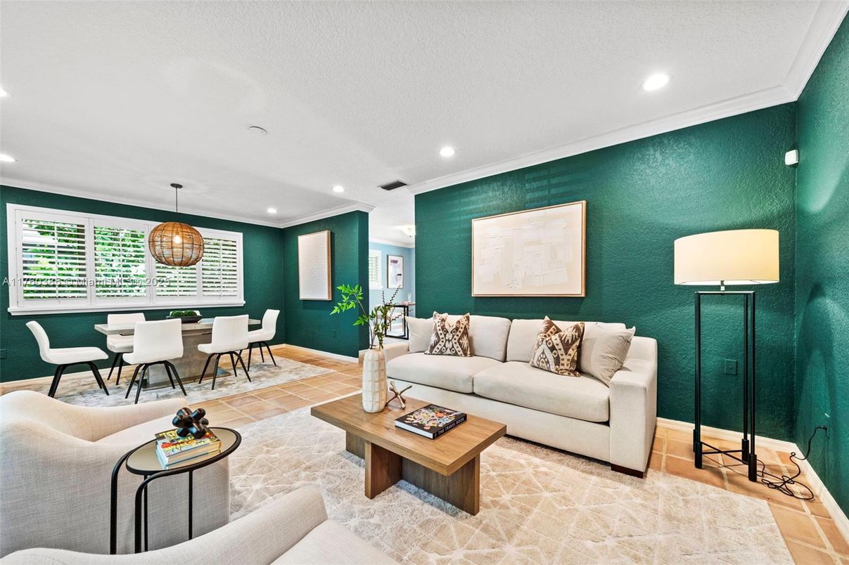 Dining room, Interior, Living room, Pendant Lights, Recessed Lighting
