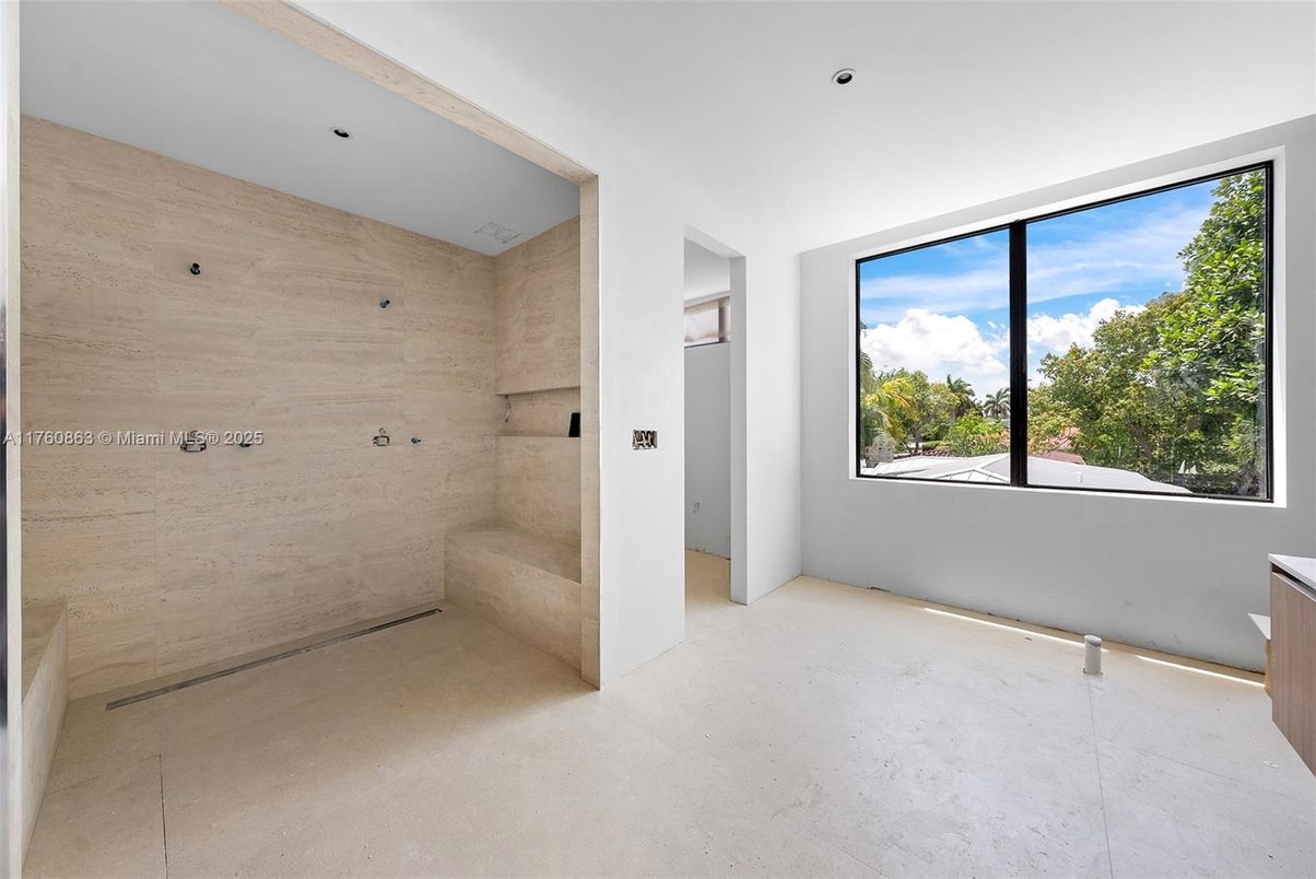 Empty room, Interior, Recessed Lighting, Wooden Walls