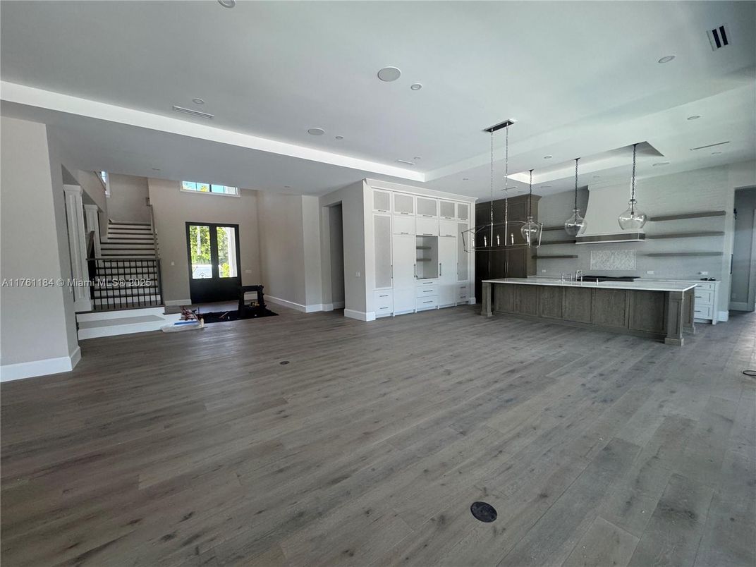 Interior, Pendant Lights, Recessed Lighting, Wood Texture Flooring