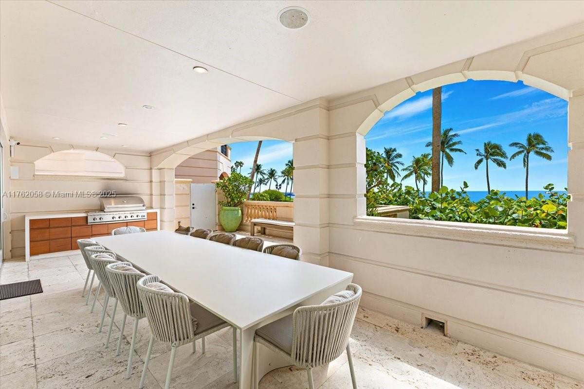 Dining room, Interior, Recessed Lighting, Water