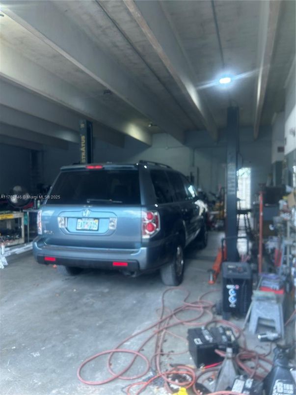 Garage, Interior
