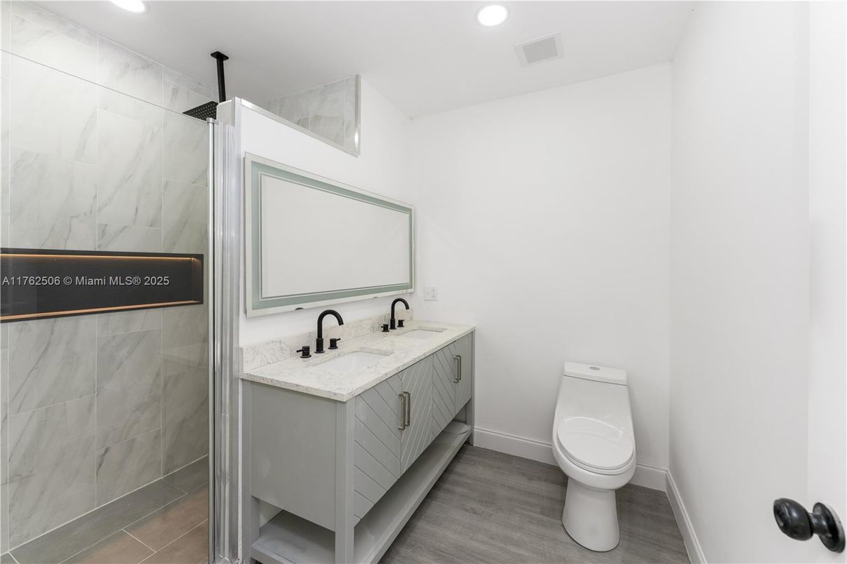 Bathroom, Interior, Marble Walls, Recessed Lighting, Wood Texture Flooring