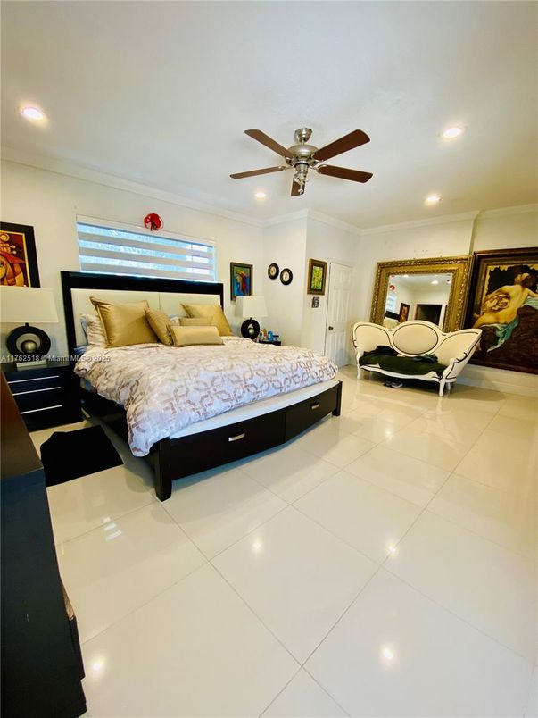 Bedroom, Interior, Recessed Lighting